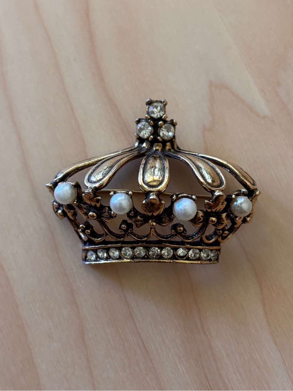 Jeanne Rare Vintage Rhinestone Crown Brooch